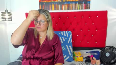 Carolina online show from November 24, 6:06 pm