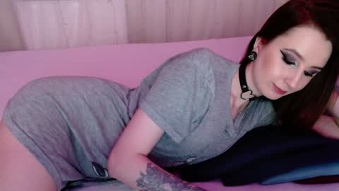 Snapshot of sweet_alica15 chatting on February 8, 9:25 pm Alice online show from February 8, 9:25 pm