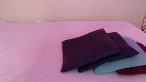 Snapshot of sweet_alica15 chatting on October 4, 5:00 pm Alice online show from October 4, 5:00 pm