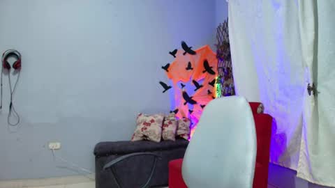 sweet_angel25 online show from October 19, 12:37 am