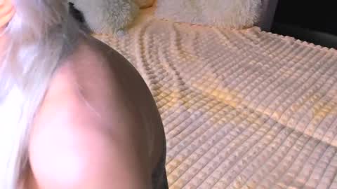 Alice online show from September 18, 3:27 pm