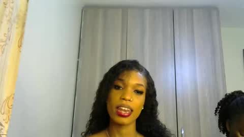Snapshot of sweet_bobo chatting on September 15, 3:24 pm Ocean online show from September 15, 3:24 pm
