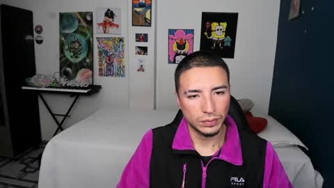 Snapshot of sweet_boys_xx chatting on September 18, 12:09 pm CristianBrayan PVT OPEN online show from September 18, 12:09 pm