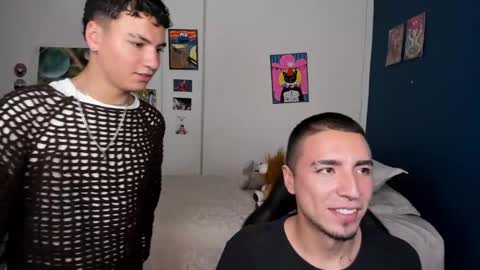 Snapshot of sweet_boys_xx chatting on February 9, 3:12 pm CristianBrayan PVT OPEN online show from February 9, 3:12 pm