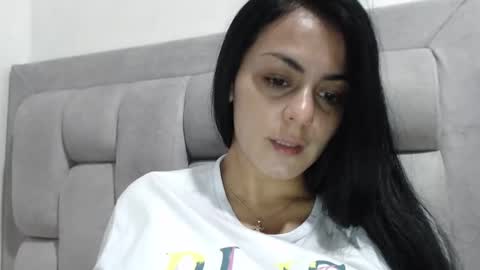 Snapshot of sweet_bunnyxx chatting on September 29, 1:43 pm dulce online show from September 29, 1:43 pm