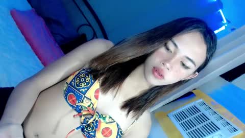 sweet_cassy12 online show from April 29, 12:10 pm