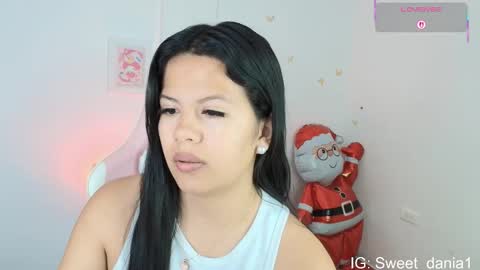 sweet_dania_ online show from February 1, 10:56 am