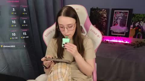 Alice online show from April 18, 4:36 am