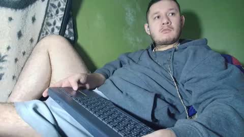 Snapshot of sweet_guy36 chatting on October 12, 3:32 am sweet_guy36 online show from October 12, 3:32 am