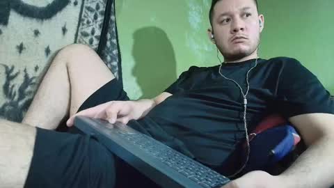 Snapshot of sweet_guy36 chatting on October 14, 6:11 pm sweet_guy36 online show from October 14, 6:11 pm