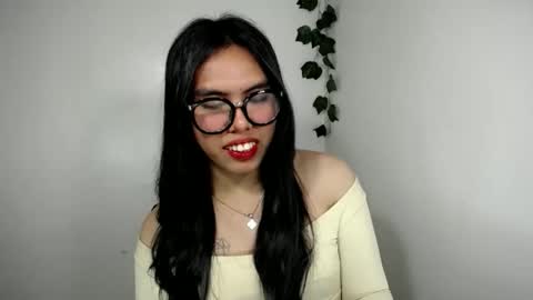 sweet_kyline69 online show from November 21, 4:32 am
