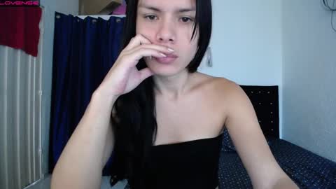 Snapshot of sweet_lady_16 chatting on September 18, 11:47 am Lady online show from September 18, 11:47 am