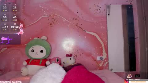 Snapshot of sweet_lemariee_ chatting on September 16, 12:07 pm Lemarie online show from September 16, 12:07 pm