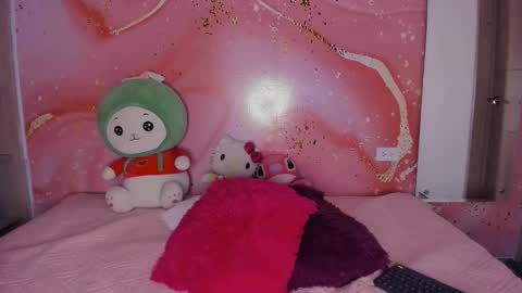 Snapshot of sweet_lemariee_ chatting on September 19, 9:29 pm Lemarie online show from September 19, 9:29 pm