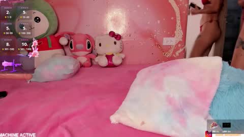 Snapshot of sweet_lemariee_ chatting on September 13, 12:51 pm Lemarie online show from September 13, 12:51 pm