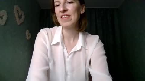 Snapshot of sweet_lilbunny chatting on October 18, 3:38 pm sweet_lilbunny online show from October 18, 3:38 pm