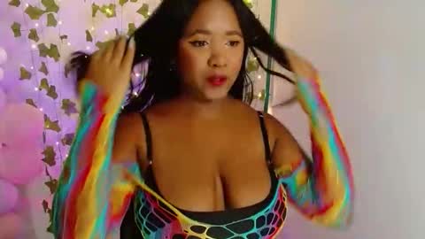 sweet-lilith online show from May 18, 2:23 pm