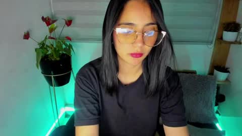Lina online show from May 18, 1:26 am