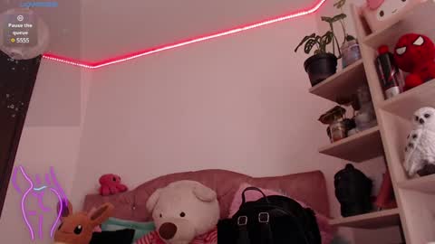 Snapshot of sweet_mackensy chatting on January 14, 6:28 pm Miss Mackensy online show from January 14, 6:28 pm