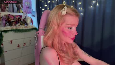 Snapshot of sweet_melissa133 chatting on December 21, 12:06 pm Melissa. Join me on Fansly link in social medias online show from December 21, 12:06 pm