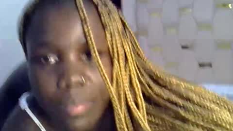 sweet_melodiyy online show from April 10, 6:23 pm