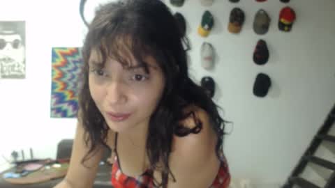 Snapshot of sweet_miamia chatting on October 4, 7:17 am sweet_miamia online show from October 4, 7:17 am