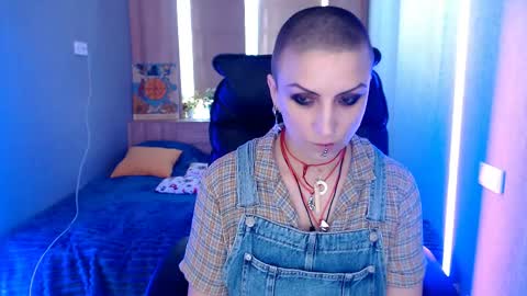 sweet_n_strong online show from April 5, 5:15 am