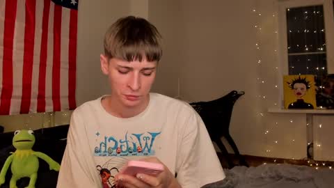 Snapshot of sweet_peach__ chatting on December 24, 7:11 pm kira online show from December 24, 7:11 pm