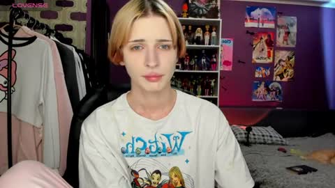 kira online show from July 23, 3:42 pm