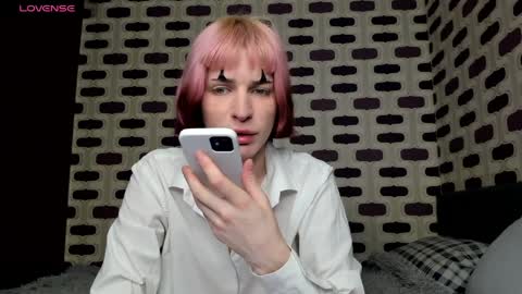 kira online show from April 24, 10:12 pm