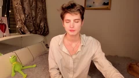 Snapshot of sweet_peach__ chatting on March 5, 10:21 pm kira online show from March 5, 10:21 pm