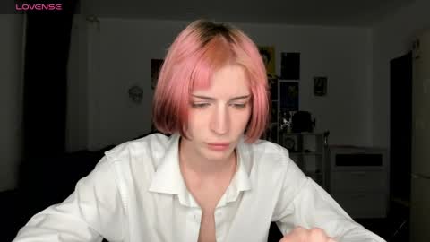 kira online show from March 31, 9:59 pm