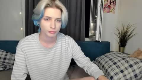 Snapshot of sweet_peach__ chatting on September 11, 9:16 pm kira online show from September 11, 9:16 pm