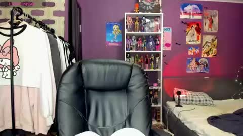 kira online show from July 28, 8:52 pm