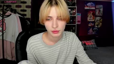 kira online show from August 1, 3:02 pm