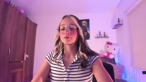 Snapshot of sweet_penny_ chatting on September 21, 11:53 pm Penny online show from September 21, 11:53 pm