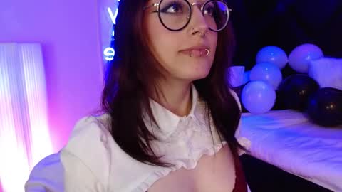 Roxanee online show from November 7, 4:48 am