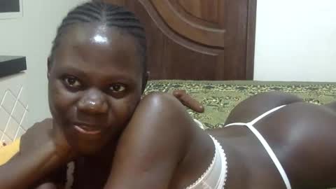 Snapshot of sweet_sharon01 chatting on September 30, 9:47 pm Sharon online show from September 30, 9:47 pm