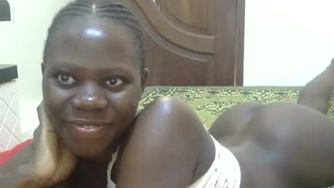 Snapshot of sweet_sharon01 chatting on October 3, 11:18 am Sharon online show from October 3, 11:18 am