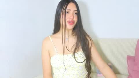 sweet_sophie_7 online show from September 17, 6:28 am