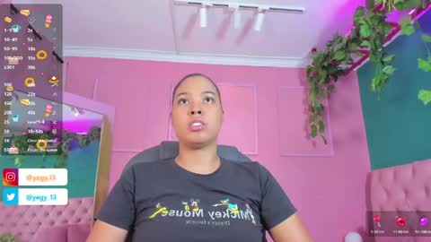 Yeileen online show from April 25, 8:17 pm