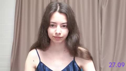 Snapshot of sweet_sweet_angel chatting on September 27, 6:55 am Angel online show from September 27, 6:55 am