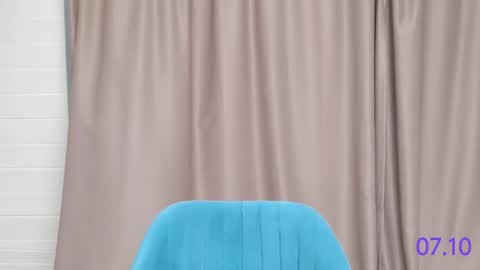 Snapshot of sweet_sweet_angel chatting on October 7, 4:41 am Angel online show from October 7, 4:41 am