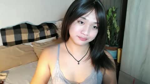 Snapshot of sweet_tenshi chatting on October 22, 2:37 am tenshi online show from October 22, 2:37 am