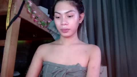 sweet_vell online show from May 14, 8:12 am