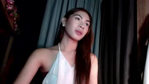 sweet_vell online show from June 14, 9:17 pm