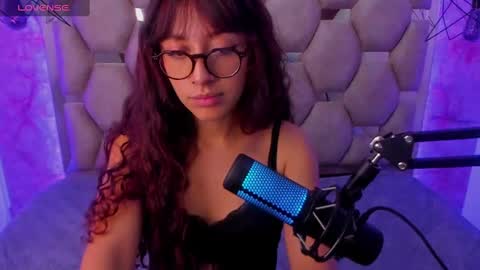 sweet_venus4 online show from March 3, 2:17 pm