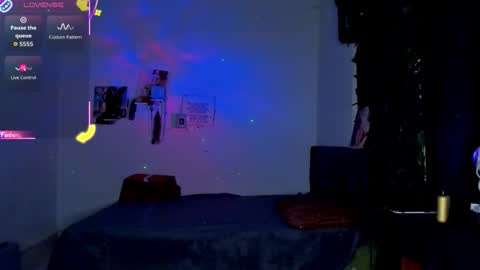 Steven independent model online show from October 24, 12:55 am