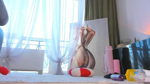 Yasu online show from January 11, 9:36 am