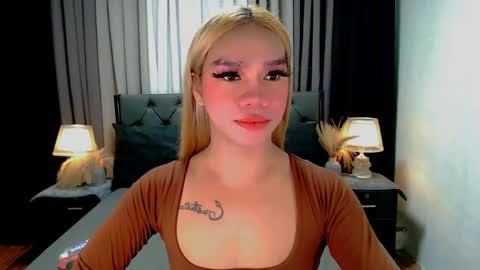 bea takashi  online show from April 20, 8:28 am